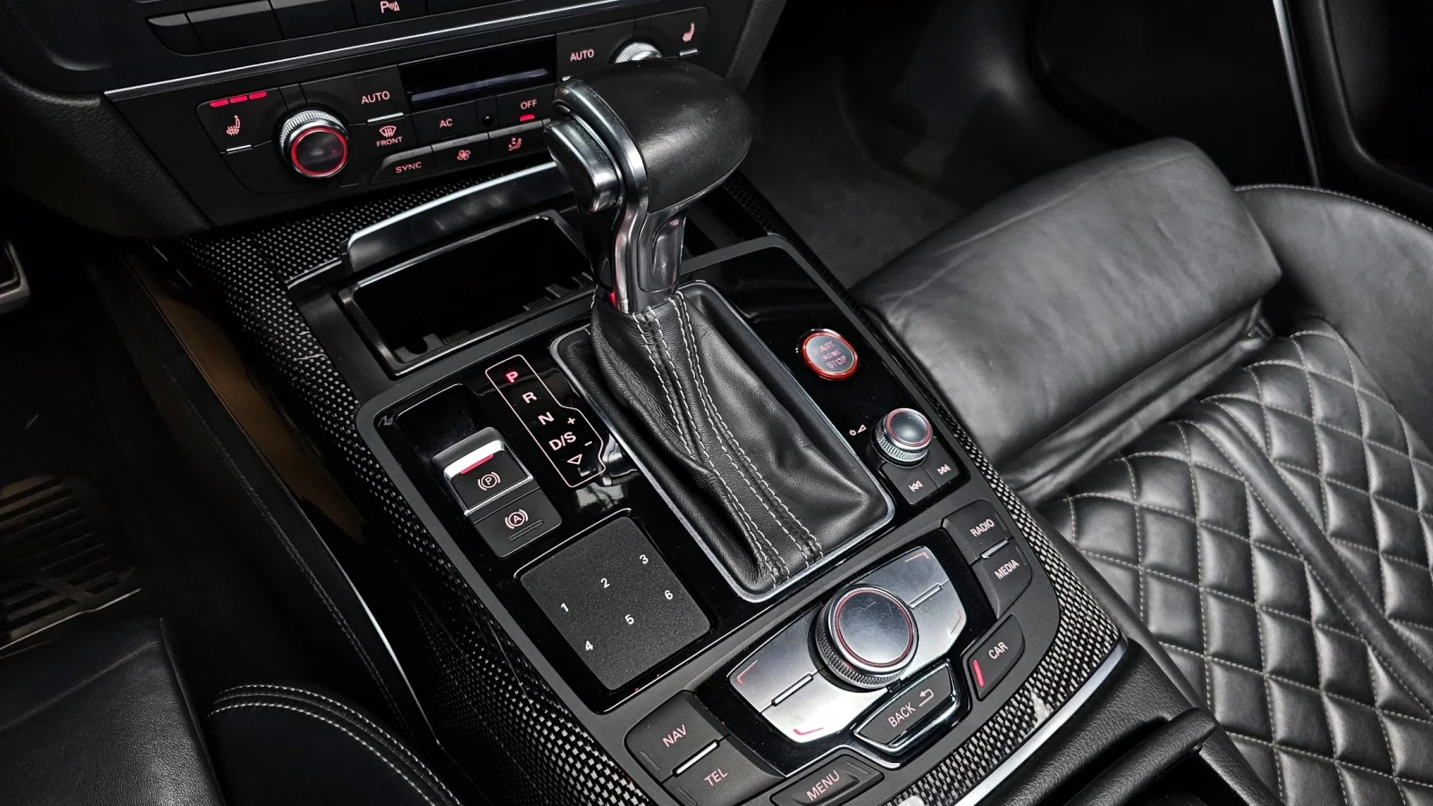 Audi S6 BLK OPTIC* CARBON* HEAD-UP* B&O* КРАЙНА ЦЕНА, снимка 11 - Автомобили и джипове - 54378385