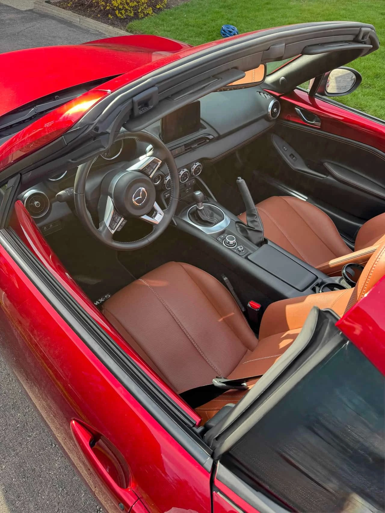 Mazda Mx-5 GT| ПОДГРЕВИ| ОБДУХВАНЕ| KEYLESS| CARFAX, снимка 6 - Автомобили и джипове - 54414018
