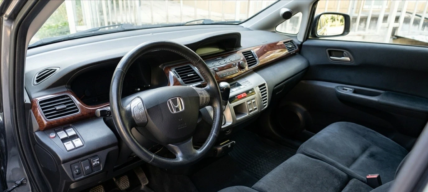 Honda Fr-v 2.0 Газ/бензин , снимка 4 - Автомобили и джипове - 55826731