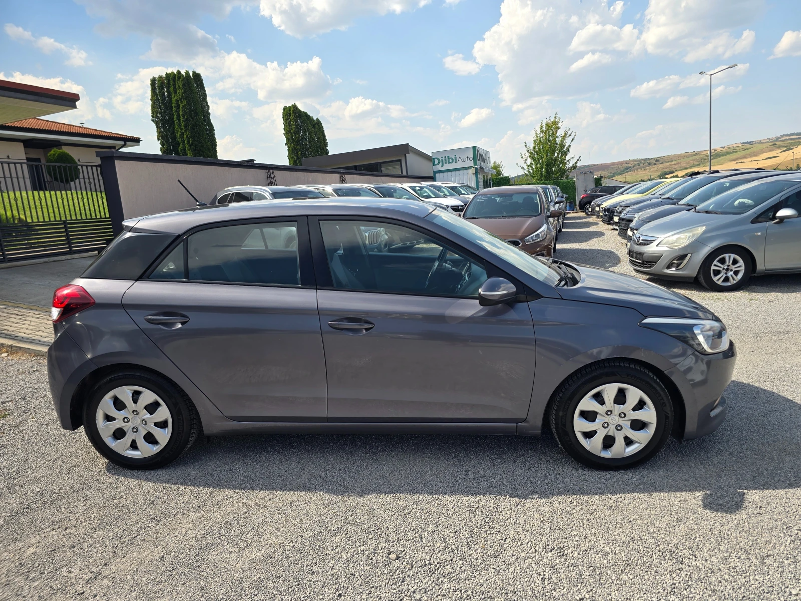 Hyundai I20 1.2i-85k.c-EURO-6, снимка 4 - Автомобили и джипове - 55333059