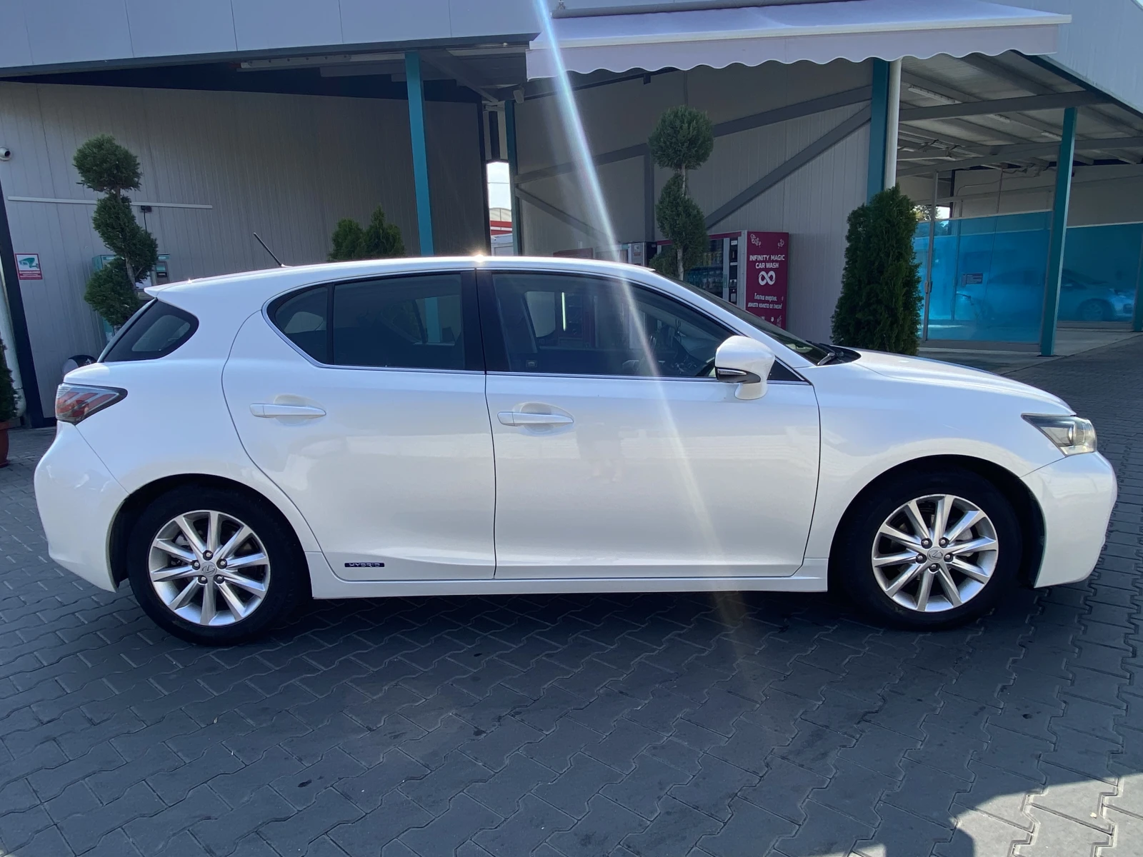 Lexus CT 200h, снимка 4 - Автомобили и джипове - 55780287