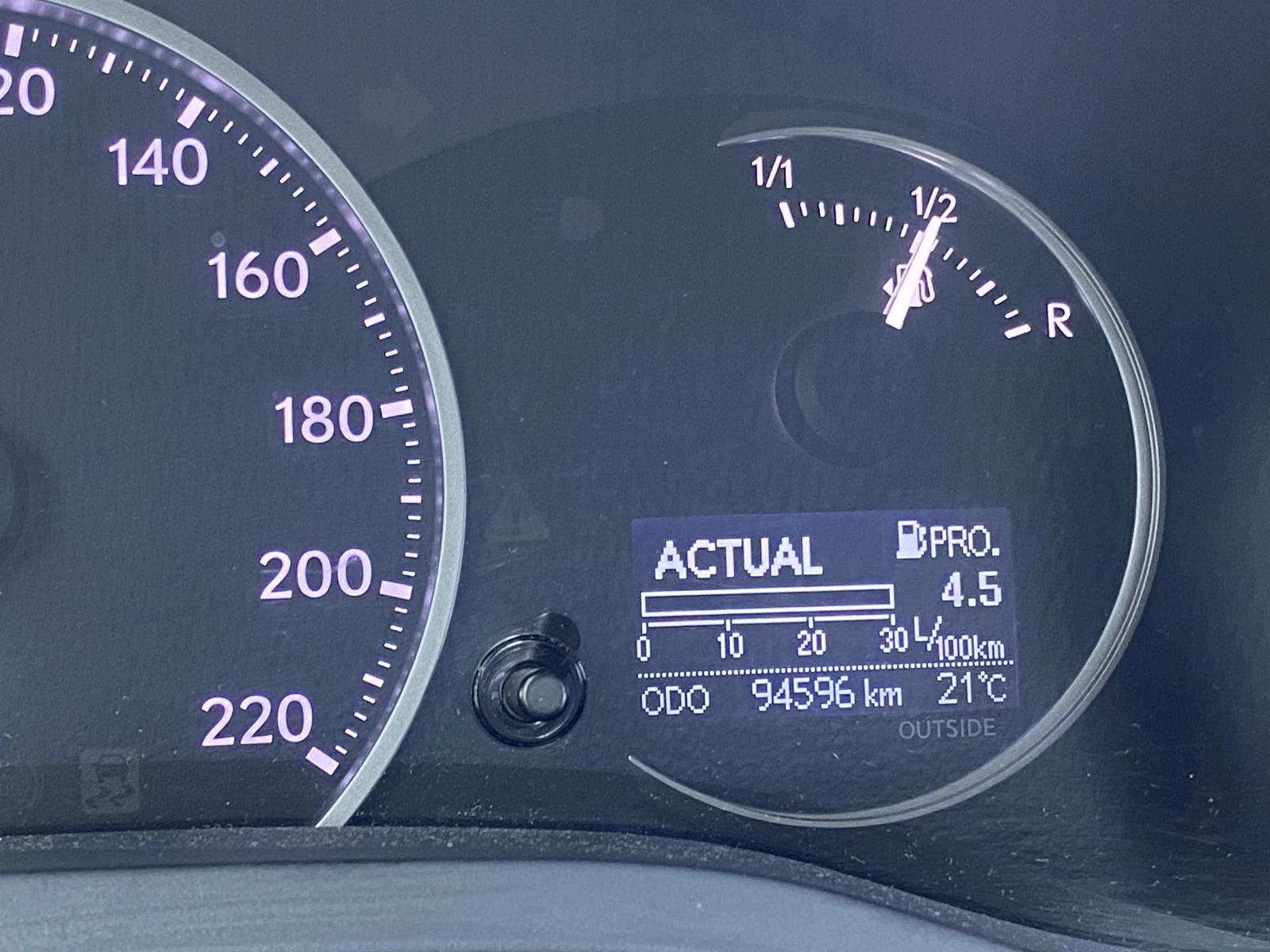 Lexus CT 200h, снимка 13 - Автомобили и джипове - 55780287