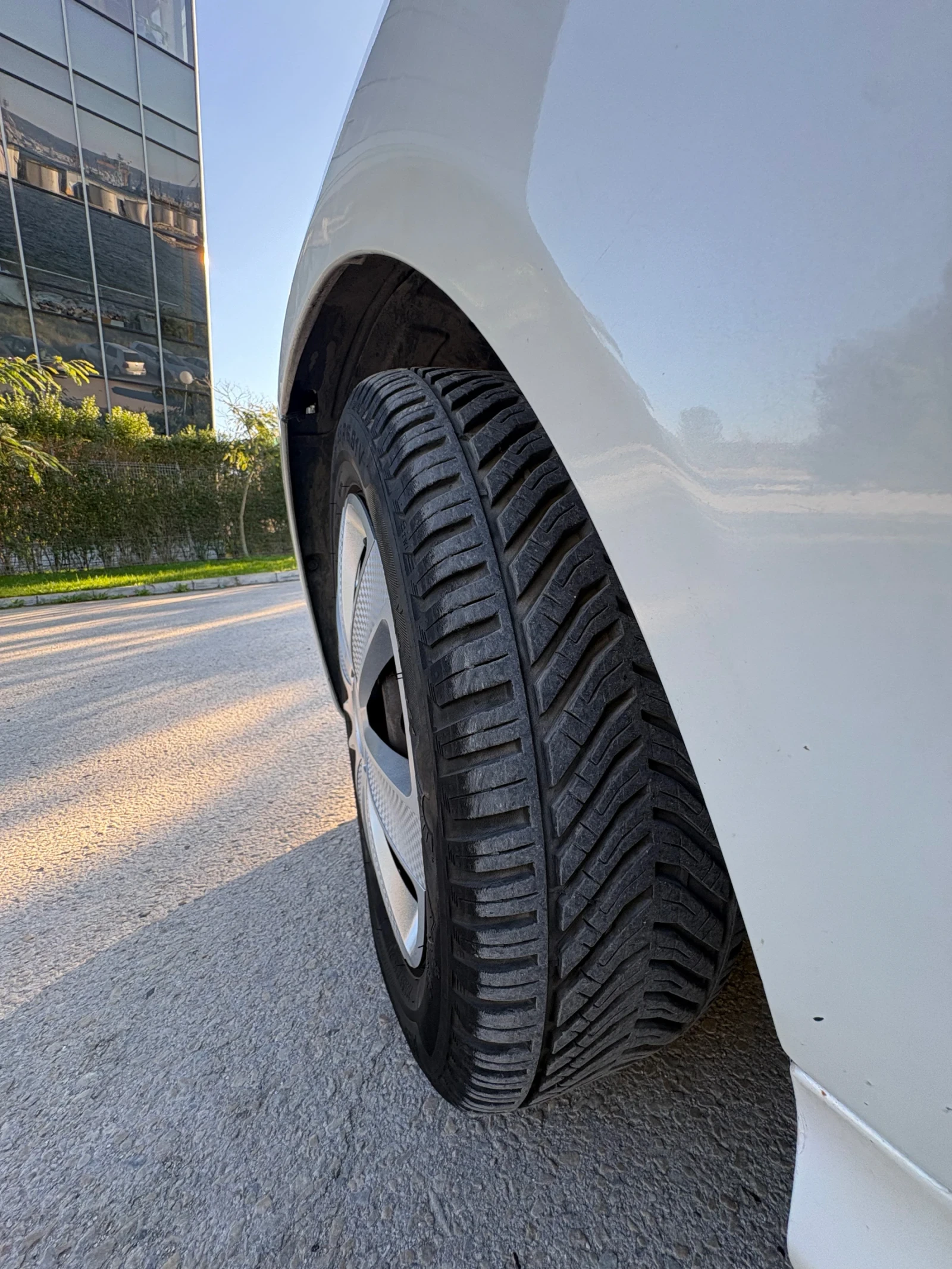Mercedes-Benz B 180, снимка 7 - Автомобили и джипове - 56323411