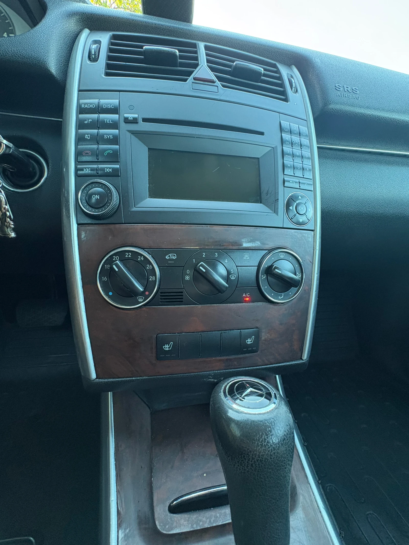 Mercedes-Benz B 180, снимка 13 - Автомобили и джипове - 56323411