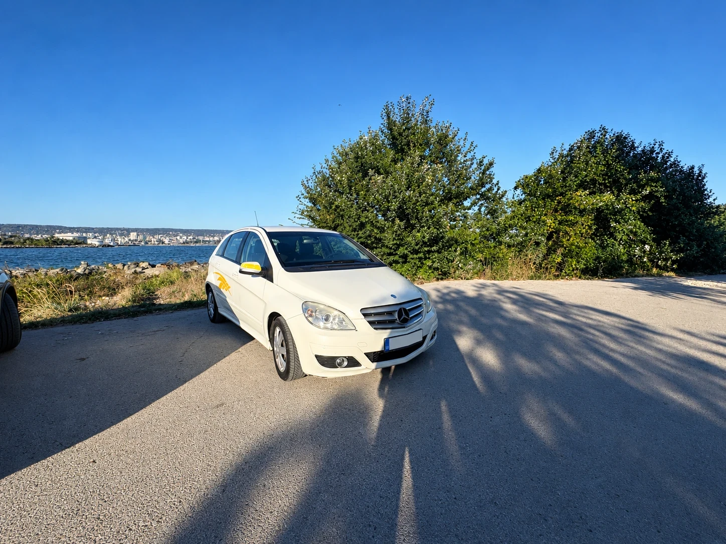 Mercedes-Benz B 180, снимка 3 - Автомобили и джипове - 56323411