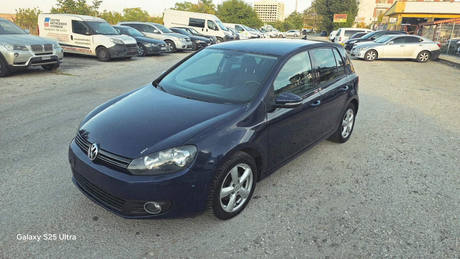 VW Golf 1.6d, снимка 16 - Автомобили и джипове - 56434575