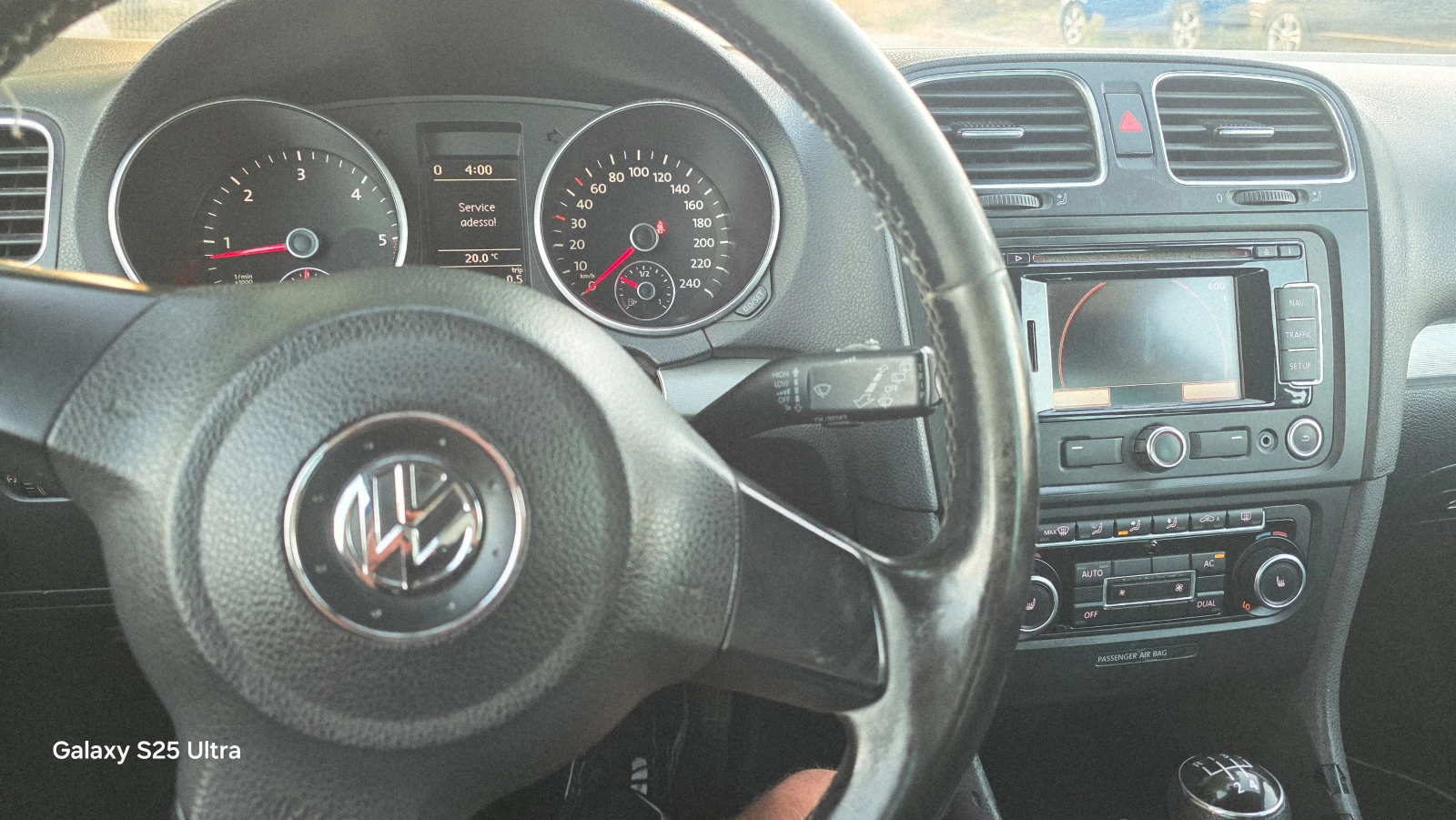 VW Golf 1.6d, снимка 9 - Автомобили и джипове - 56434575