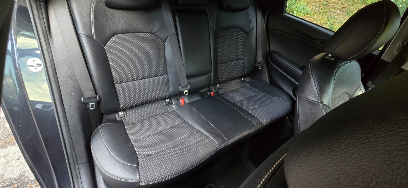 Kia Ceed 1.6crdi First Edition, снимка 13 - Автомобили и джипове - 56536009