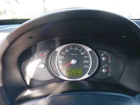 Hyundai Tucson 2.0-DIESEL-4X4-КЛИМАТРОНИК-ОТЛИЧЕН- - 7650 лв. / 3911.38 € - 18455209 12