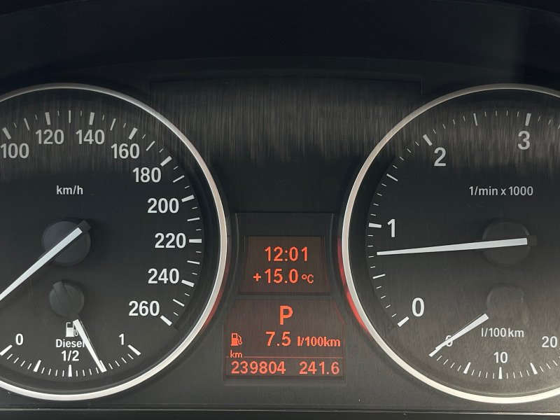 BMW X1 23d СМЕНЕНИ ВЕРИГИ и работеща навигация, снимка 13 - Автомобили и джипове - 45830707