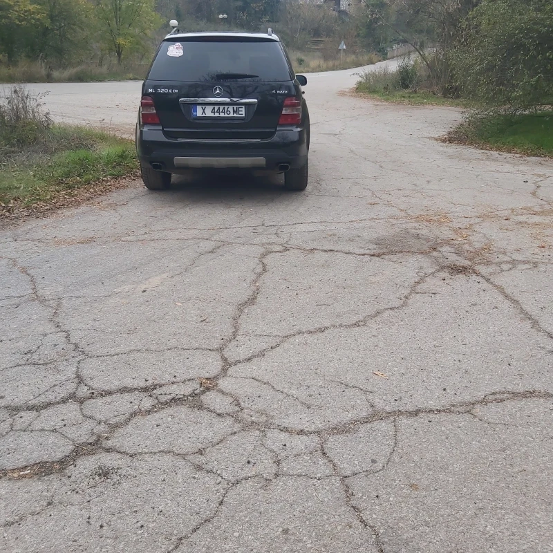 Mercedes-Benz ML 320 320, снимка 9 - Автомобили и джипове - 52263925