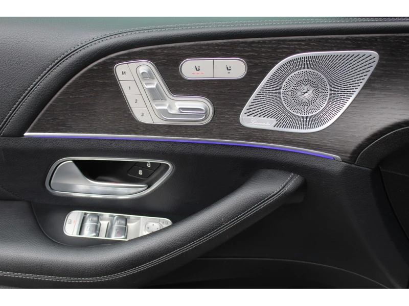 Mercedes-Benz GLE 350 4MATIC AMG NIGHT PACK* BURMESTER* 360* HEAD UP* ПА, снимка 9 - Автомобили и джипове - 52553886