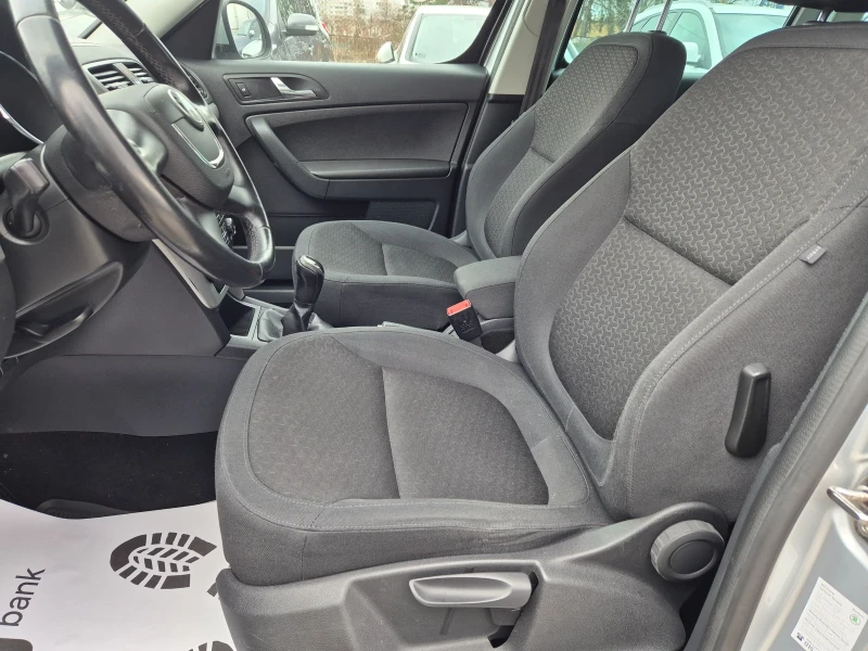 Skoda Yeti 2.0 TDI-110k.s.4x4, снимка 8 - Автомобили и джипове - 53415300