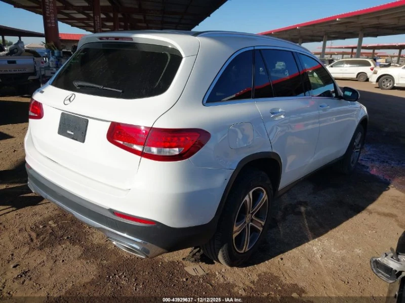Mercedes-Benz GLC 300 2.0L I-4 DI, DOHC, VVT, TURBO, 241HP 4X2 Drive, снимка 9 - Автомобили и джипове - 53443348