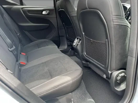 Volvo XC40 Recharge AWD = Plus = Гаранция, снимка 8 - Автомобили и джипове - 54179358