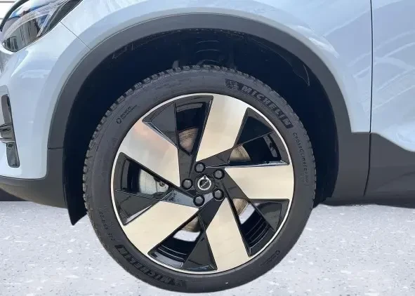 Volvo XC40 Recharge AWD = Plus = Гаранция, снимка 5 - Автомобили и джипове - 54179358