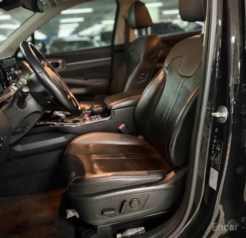 Kia Sorento 2.2 D Prestige 4x4* DISTRONIC* ПОДГРЕВ* ОБДУХВАНЕ*, снимка 8 - Автомобили и джипове - 54358376