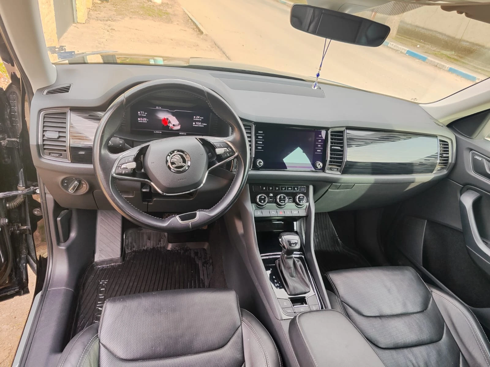 Skoda Kodiaq  6+ 1 4x4  2.0 tdı  business paket - изображение 7