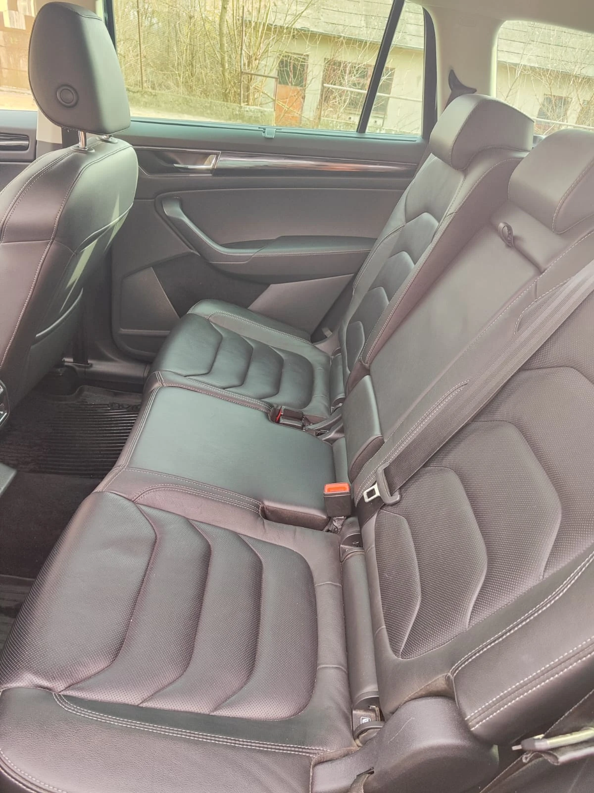 Skoda Kodiaq  6+ 1 4x4  2.0 tdı  business paket - изображение 6