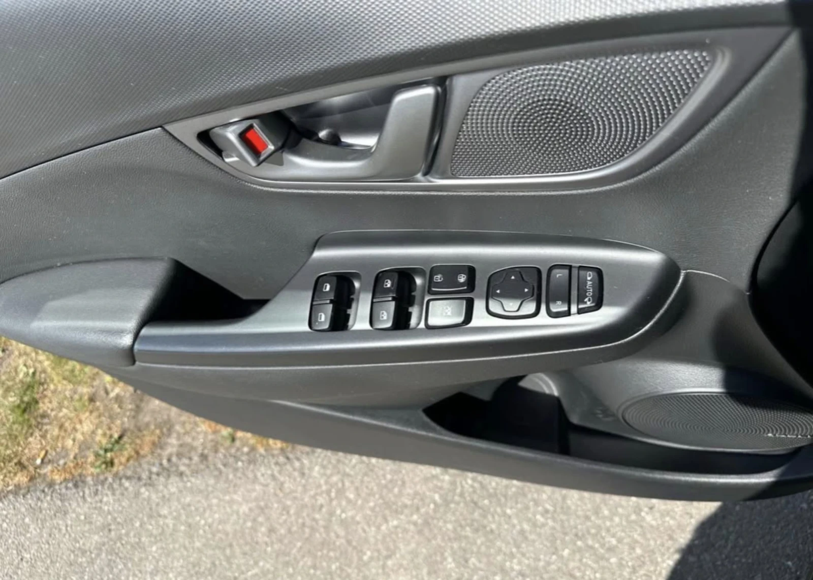 Hyundai Kona Premium 64kW Гаранция до 200хил. - изображение 8