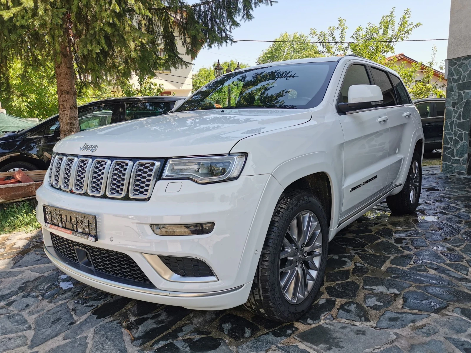 Jeep Grand cherokee 3.0 DIESEL / SUMMIT / ВСИЧКИ ЕКСТРИ! 77000КМ!!! - изображение 3