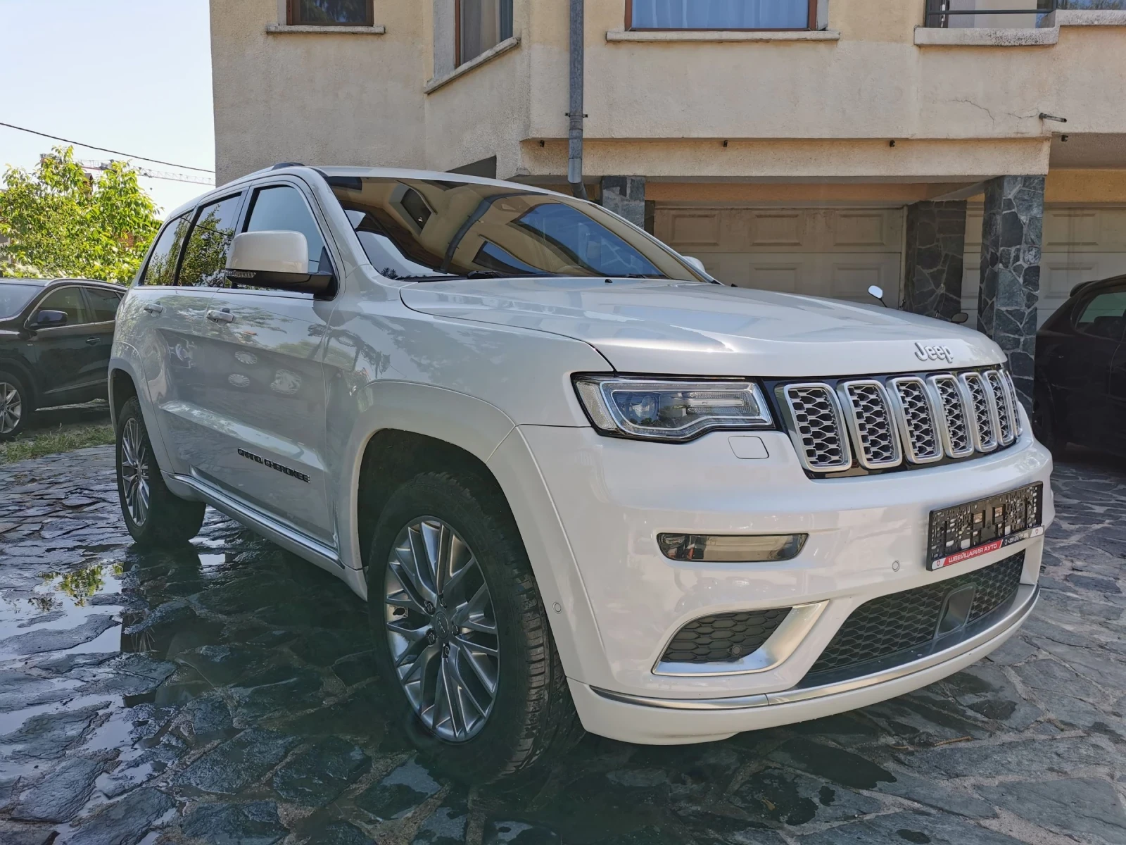 Jeep Grand cherokee 3.0 DIESEL / SUMMIT / ВСИЧКИ ЕКСТРИ! 77000КМ!!! - изображение 2