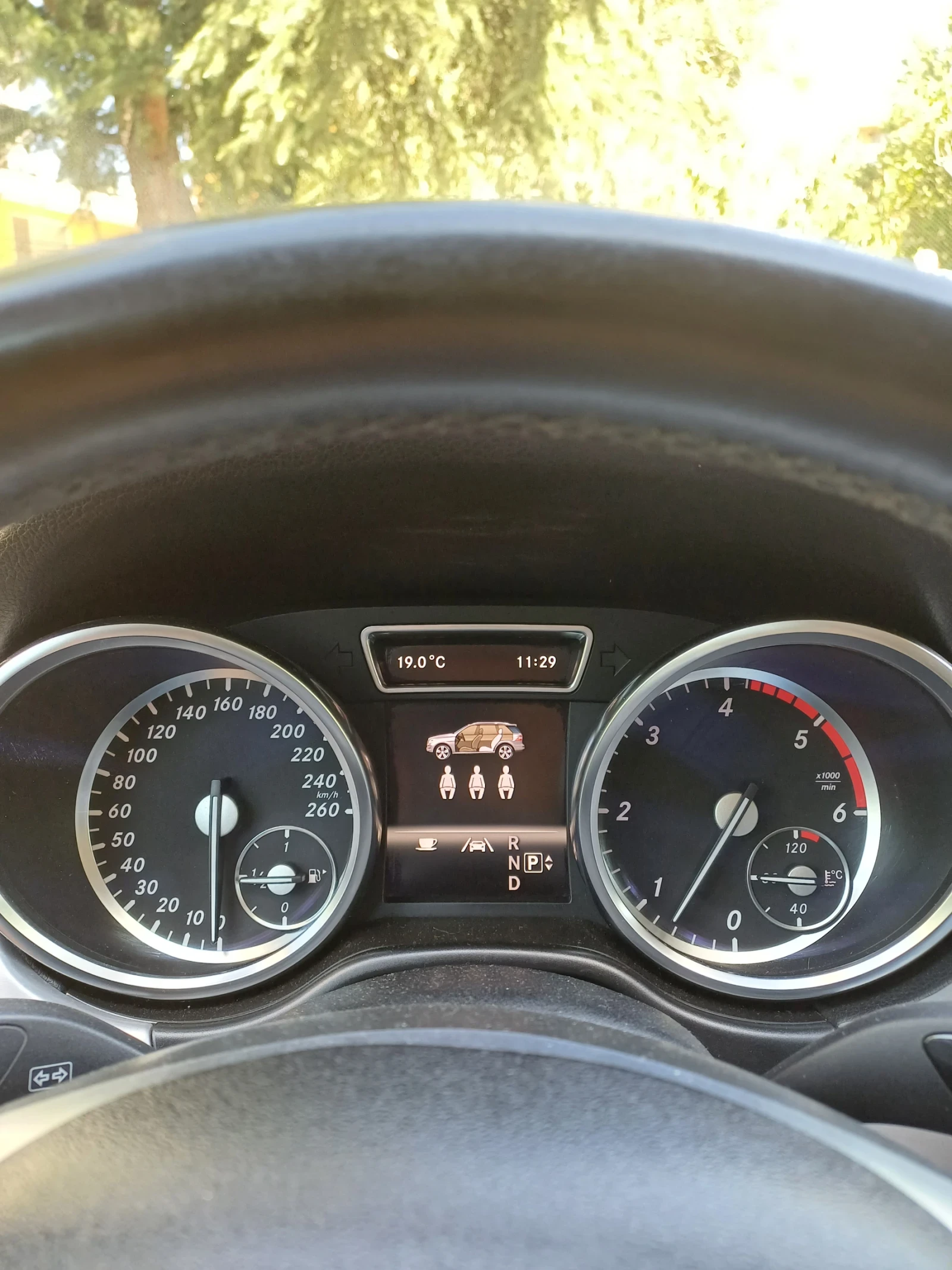 Mercedes-Benz ML 350  - изображение 8
