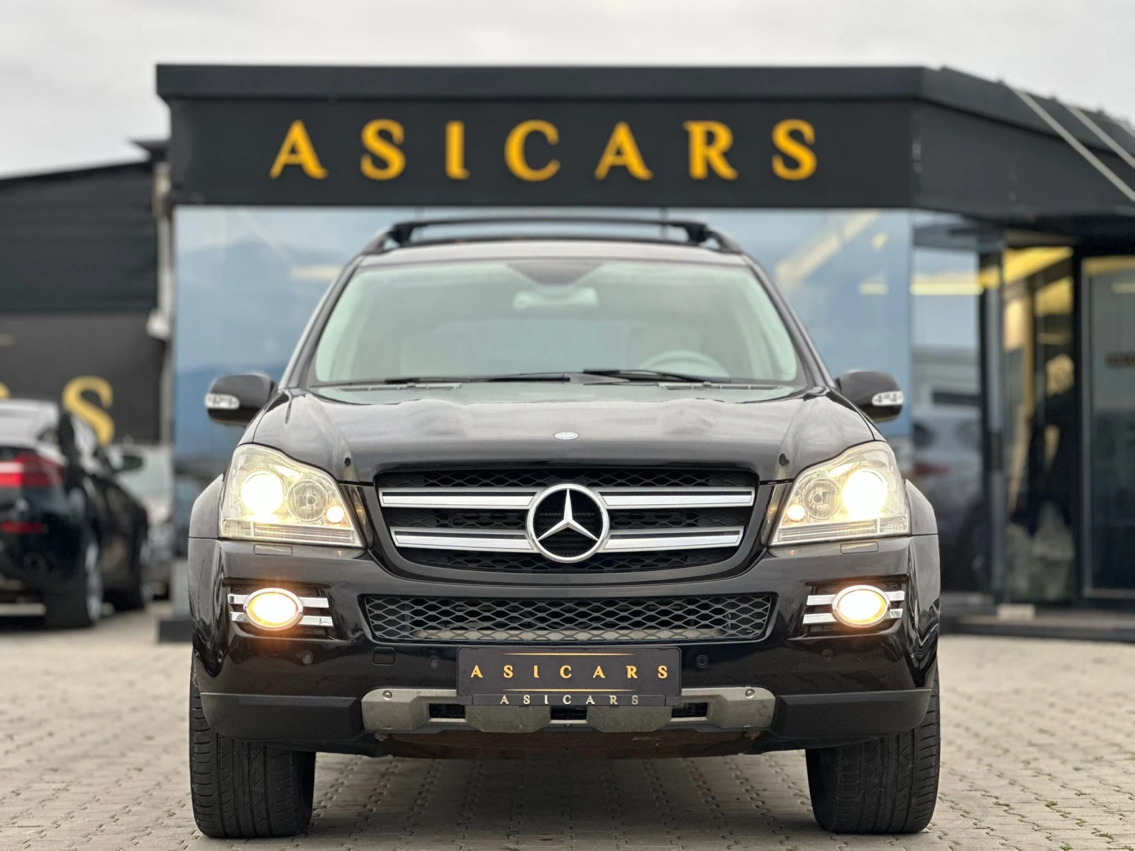 Mercedes-Benz GL 320 / 4 MATIC / SPORT / 6+ 1 / 2X TV / TOP / ГАРАНЦИЯ  - изображение 8