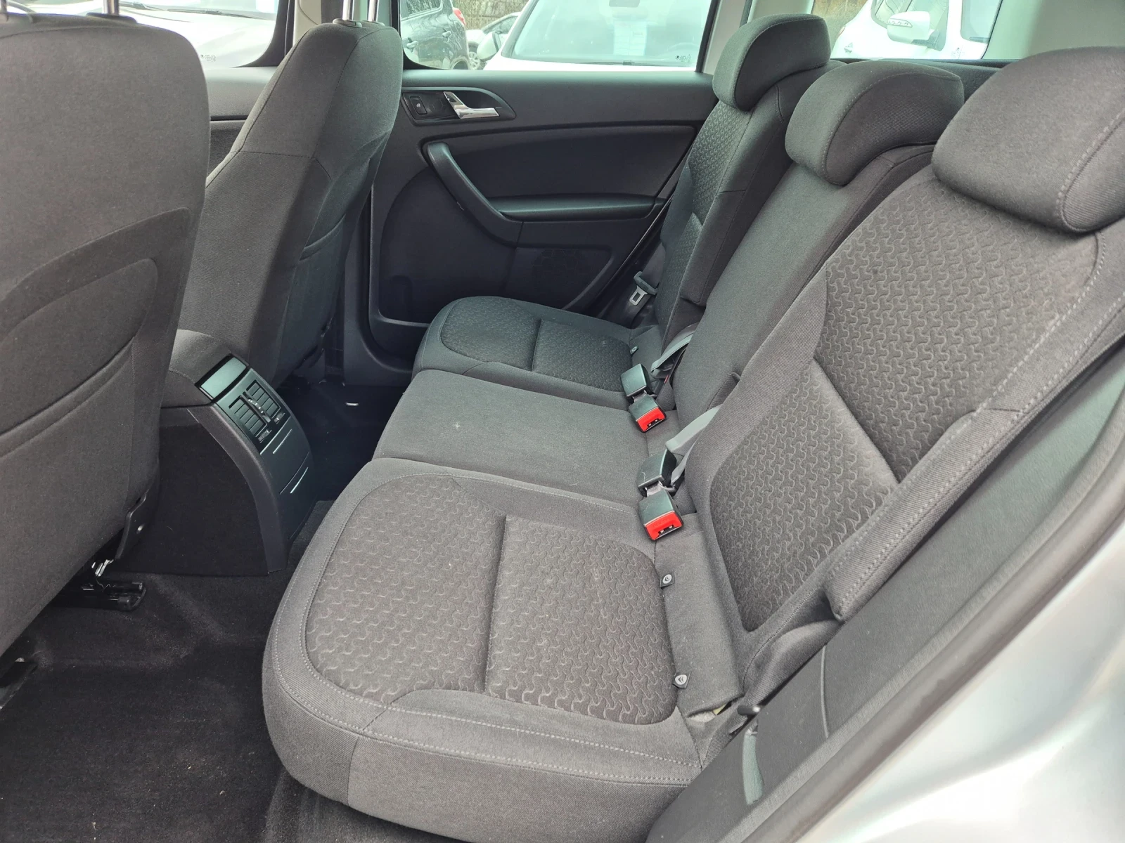 Skoda Yeti 2.0 TDI-110k.s.4x4 - изображение 9