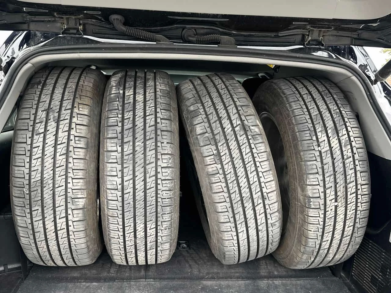 Toyota Highlander XLE * ГЛАВНО ПРЕДСТАВИТЕЛСТВО НА TOYOTA* , снимка 10 - Автомобили и джипове - 54123086