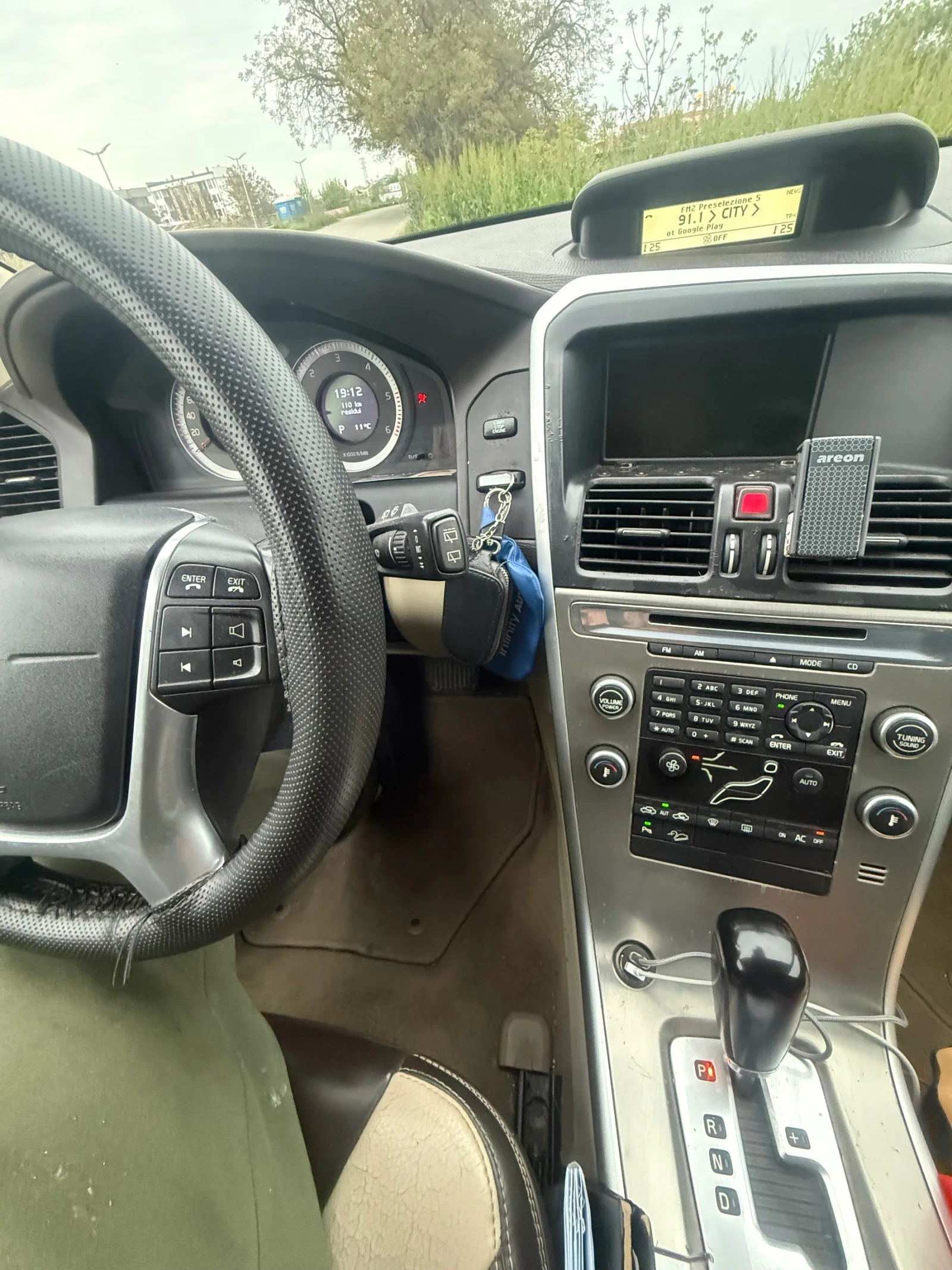 Volvo XC60, снимка 6 - Автомобили и джипове - 54383030
