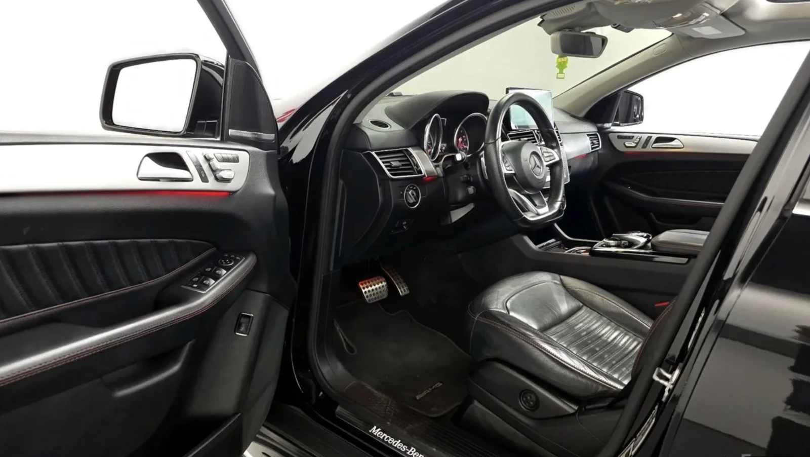 Mercedes-Benz GLE 350 d / AMG ПАКЕТ / 360 / HARMAN / ВЪЗДУХ / FULL!, снимка 6 - Автомобили и джипове - 54866119