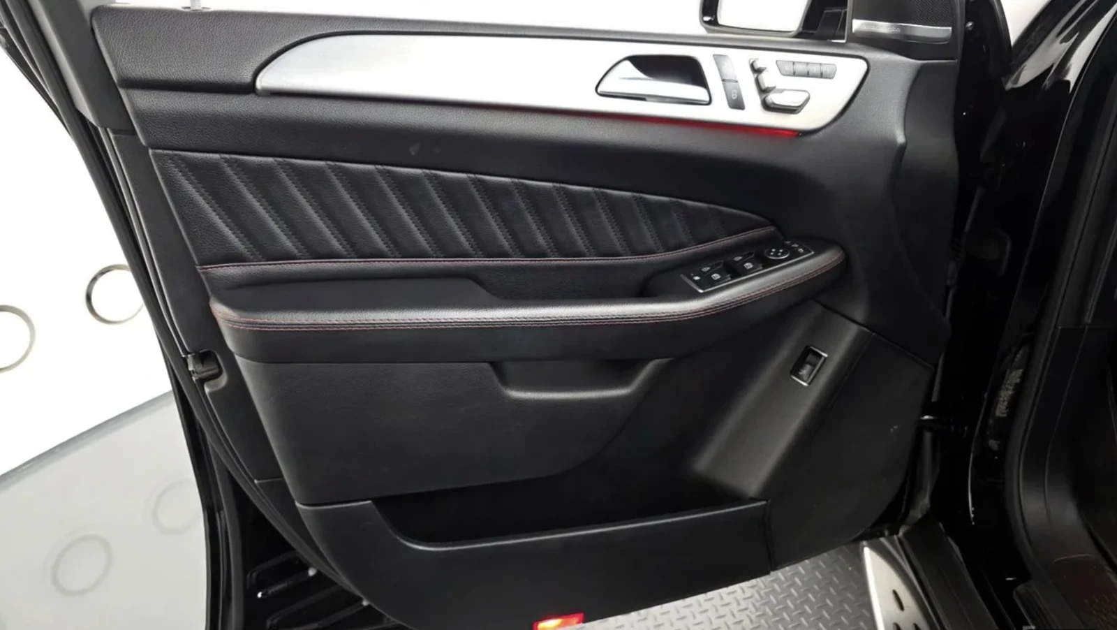 Mercedes-Benz GLE 350 d / AMG ПАКЕТ / 360 / HARMAN / ВЪЗДУХ / FULL!, снимка 12 - Автомобили и джипове - 54866119