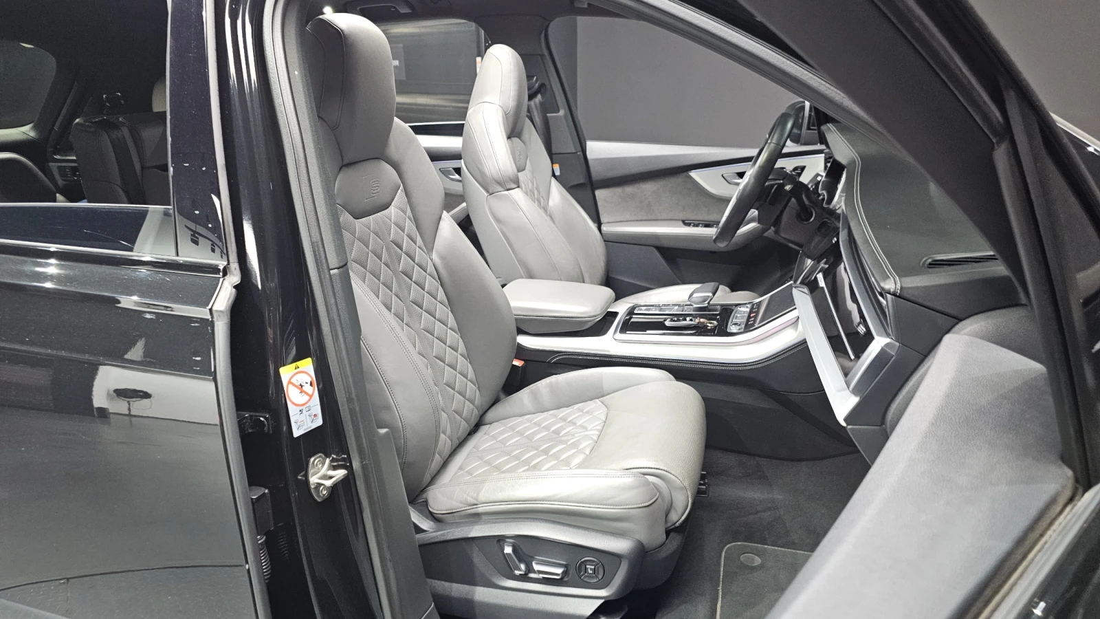 Audi Q7 MATRIX* DIS* S-LINE* PANO* ОБДУХ* HUD* SOFT-CLOSE*, снимка 15 - Автомобили и джипове - 55087108