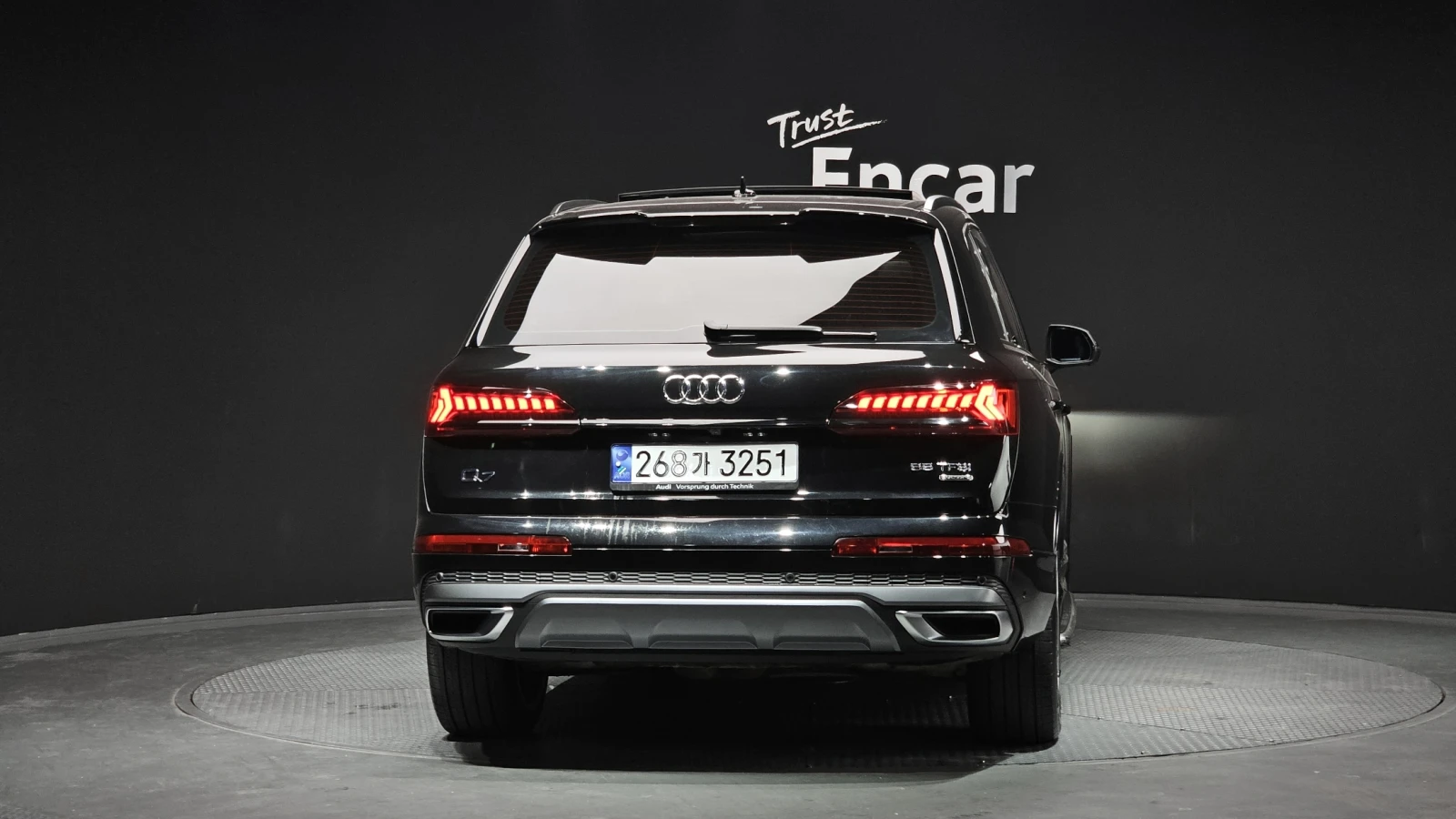Audi Q7 MATRIX* DIS* S-LINE* PANO* ОБДУХ* HUD* SOFT-CLOSE*, снимка 3 - Автомобили и джипове - 55087108