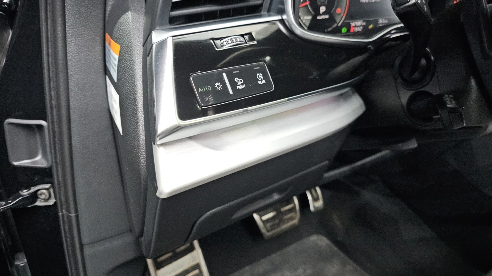 Audi Q7 MATRIX* DIS* S-LINE* PANO* ОБДУХ* HUD* SOFT-CLOSE*, снимка 10 - Автомобили и джипове - 55087108