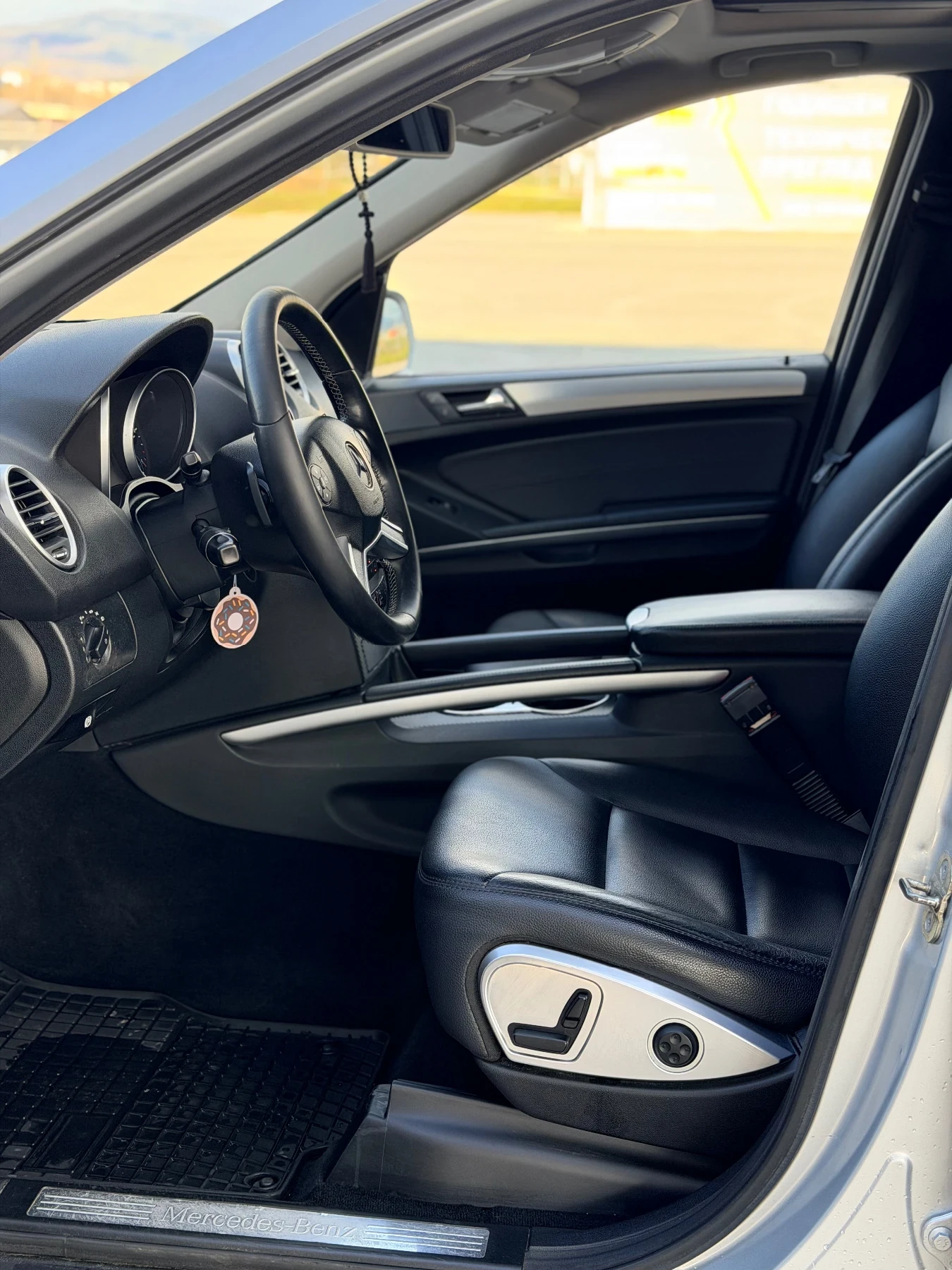 Mercedes-Benz ML 320 Facelift TOP, снимка 10 - Автомобили и джипове - 55416853