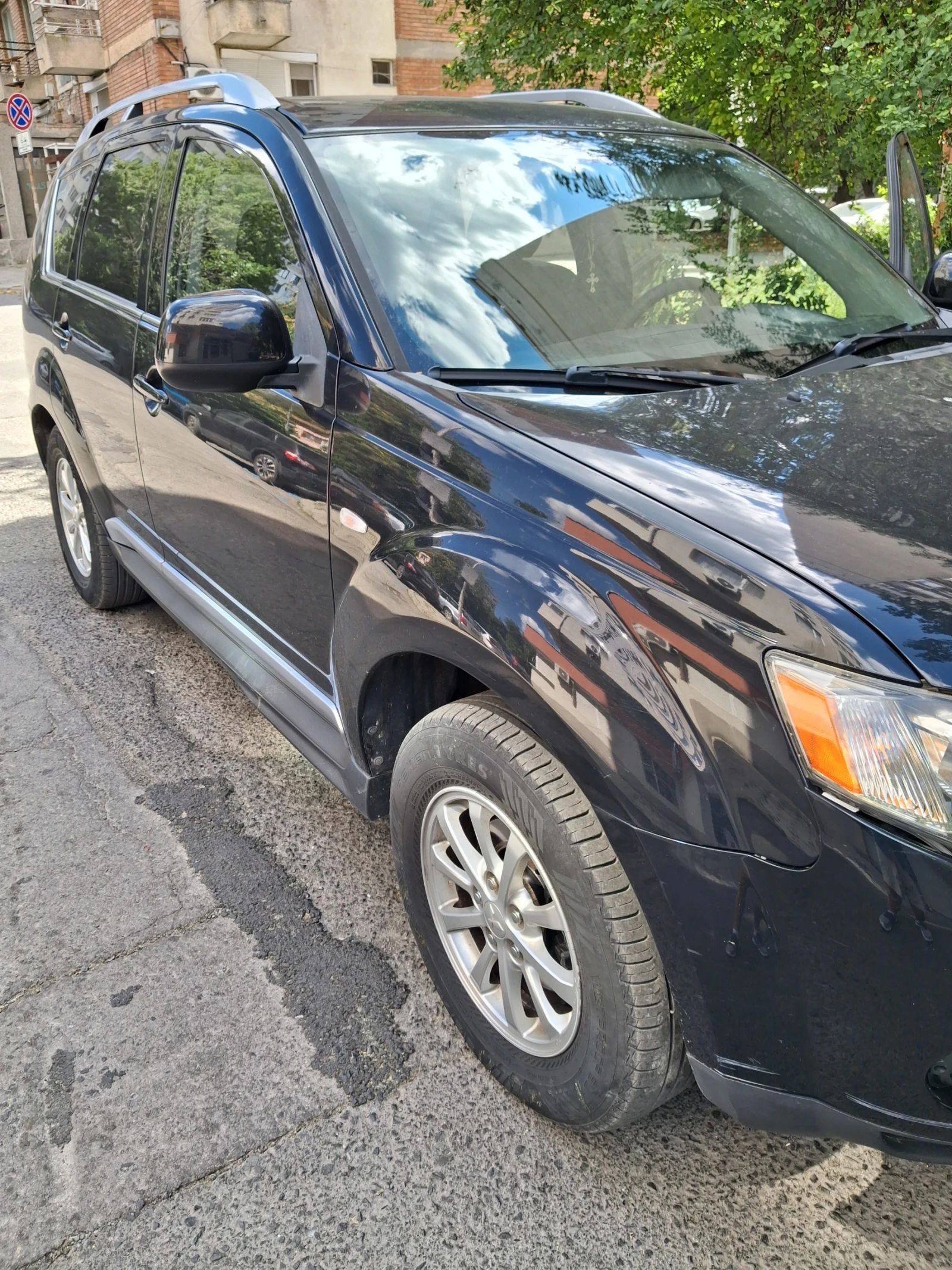 Mitsubishi Outlander, снимка 6 - Автомобили и джипове - 55670570