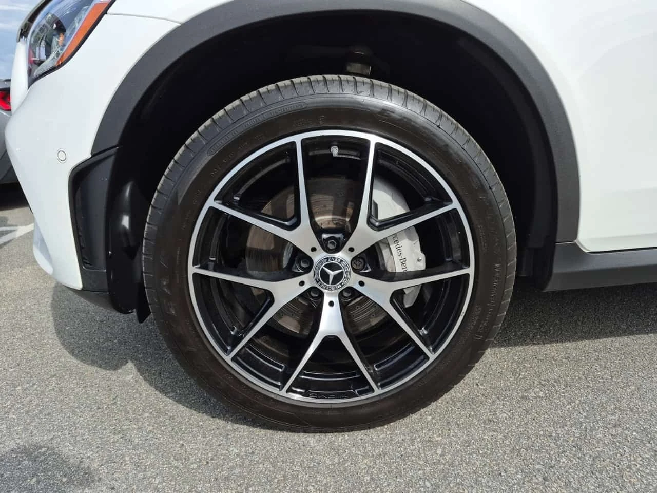 Mercedes-Benz GLC 300  4MATIC Coupe  / 360 / DIS / CARFAX , снимка 7 - Автомобили и джипове - 55782404