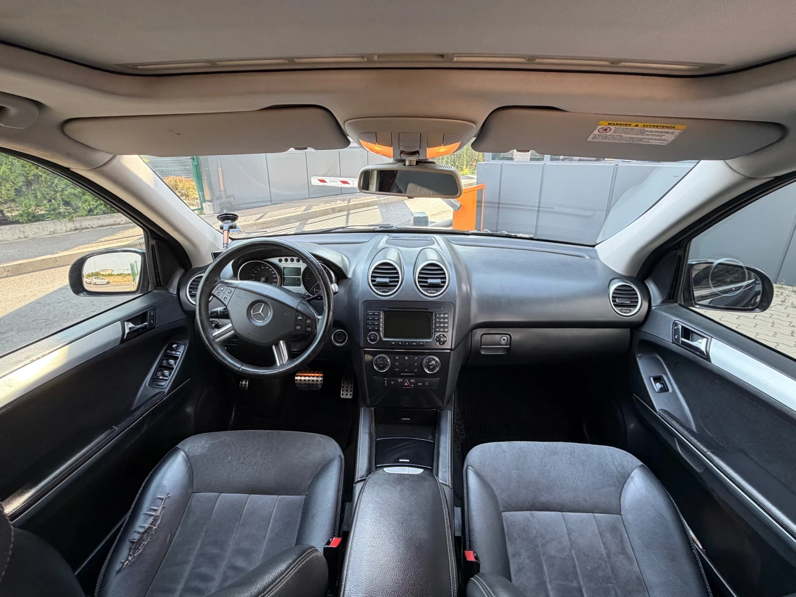 Mercedes-Benz ML 320 ///AMG/Full Black, снимка 9 - Автомобили и джипове - 55956330