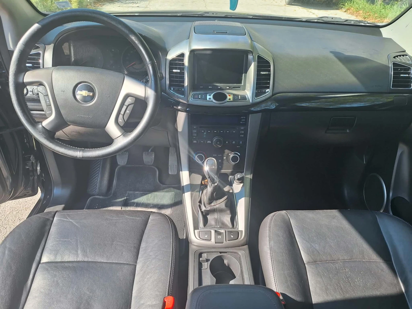 Chevrolet Captiva 2.2, снимка 8 - Автомобили и джипове - 56159337