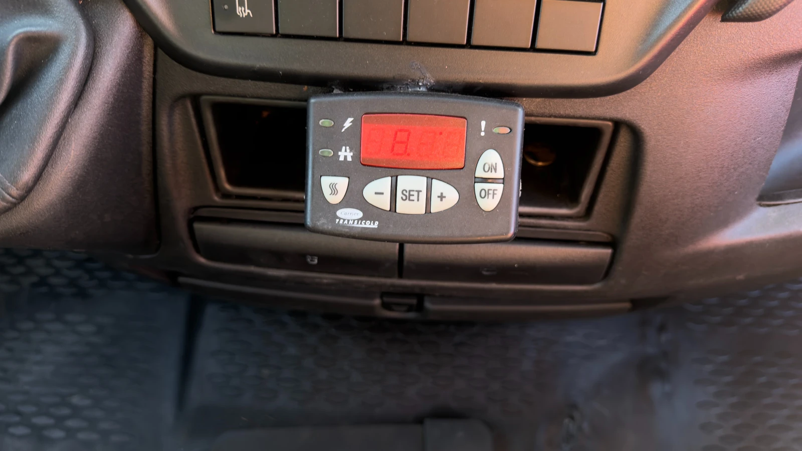 Iveco Daily 35C15* ХЛАДИЛЕН* , снимка 12 - Бусове и автобуси - 56033922