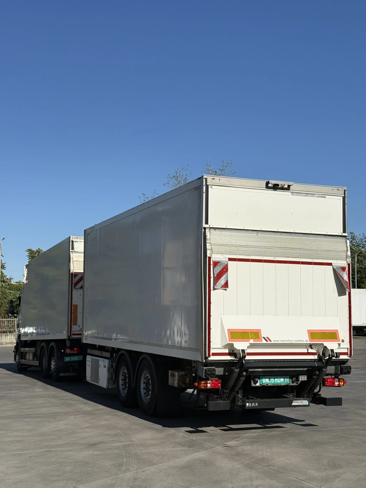 Scania R 450 Хладилен Хенгер с падащ борд - изображение 9
