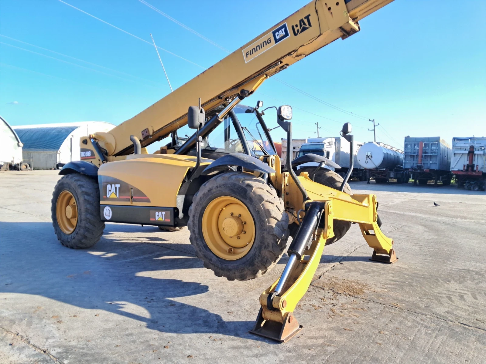 Телескопичен товарач Caterpillar ТН360В, снимка 4 - Селскостопанска техника - 53831487