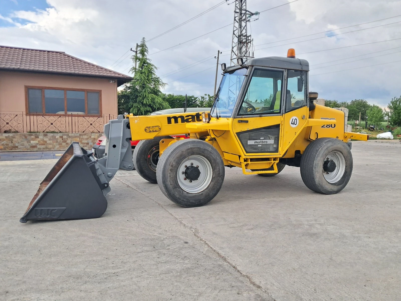 Телескопичен товарач Matbro Ts280