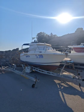 Моторна яхта Jeanneau, снимка 2