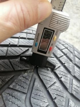 Гуми Зимни 275/45R20, снимка 6