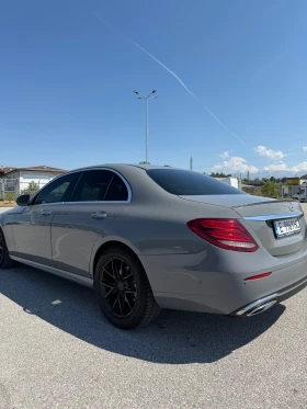 Mercedes-Benz E 300 Уникален! Nardo Grey, снимка 3