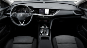 Opel Insignia Sports Tourer 2.0d Automatic Business Edition, снимка 10