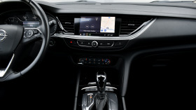 Opel Insignia Sports Tourer 2.0d Automatic Business Edition, снимка 13